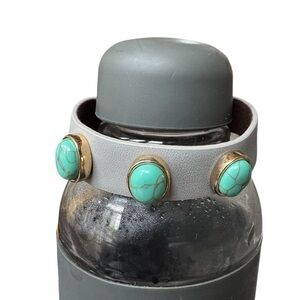 Farah Jewelry Blue and Gold Bracelet with Striking Design